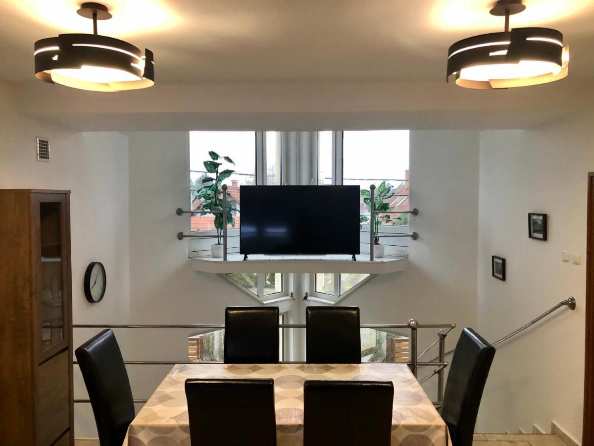 Mol-Ker-Vill Apartment Lenti Eksteriør billede