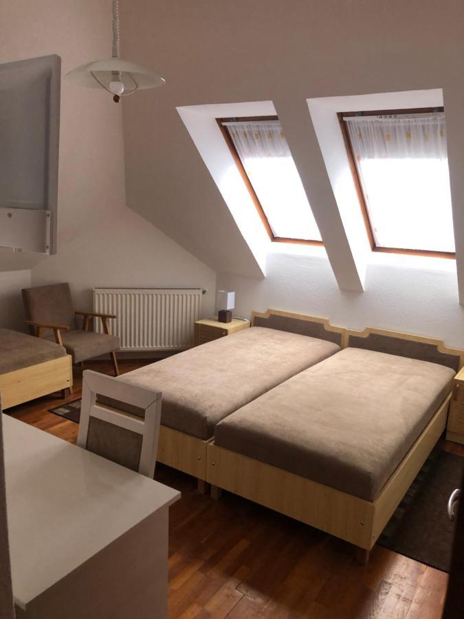 Mol-Ker-Vill Apartment Lenti Eksteriør billede